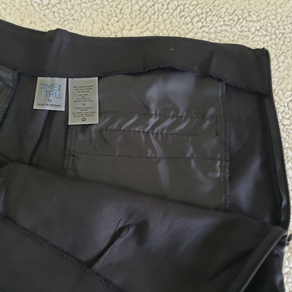 TIME AND TRU Black Slim Dress Pants | Women 12 - Picture 2 of 8